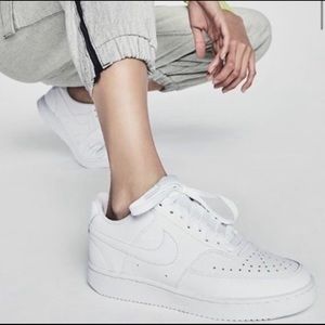 BRAND NEW IN BOX NIKE COURT VISION LOW